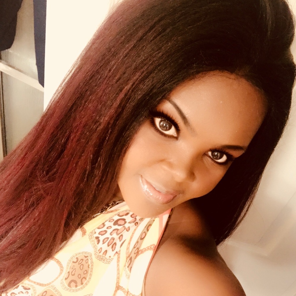 Meet your Posher, Antoinette